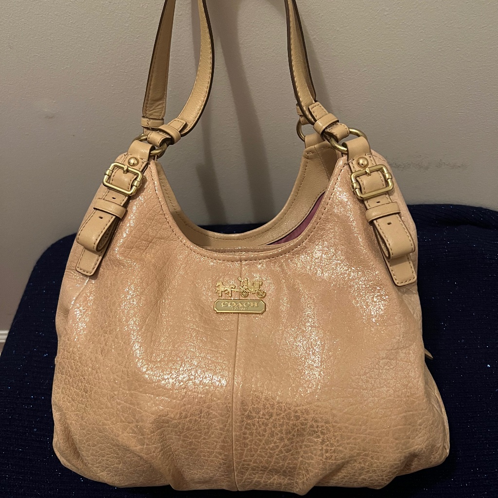 Coach Madison Maggie 18932 Pebbles Leather Gold Purse Stunning!
